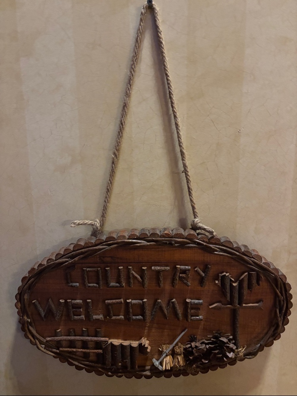 Rustic Country Welcome Wood Wall Sign - Brown